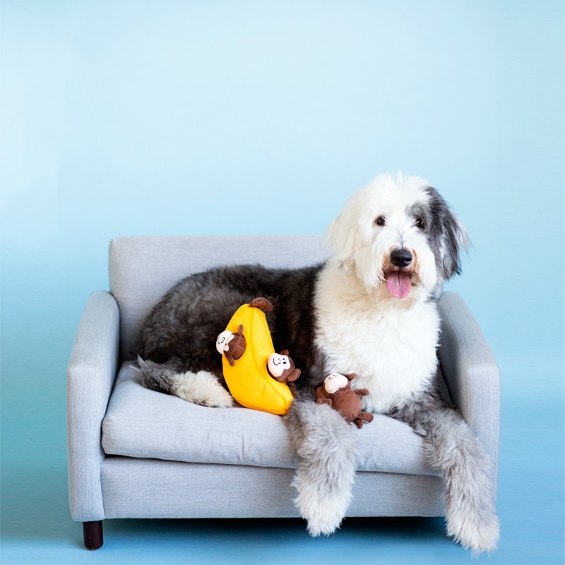 ZippyPaws Pluszowa norka Banan z małpkami 23cm