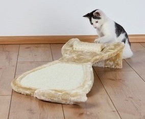 Drapaki, tunele dla kota - Trixie Drapak leżący Kot sizal